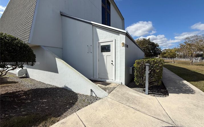 Pictures of Office, Special Purpose property located at 15330 SW 288th St, Homestead, FL 33033 for lease - image #1