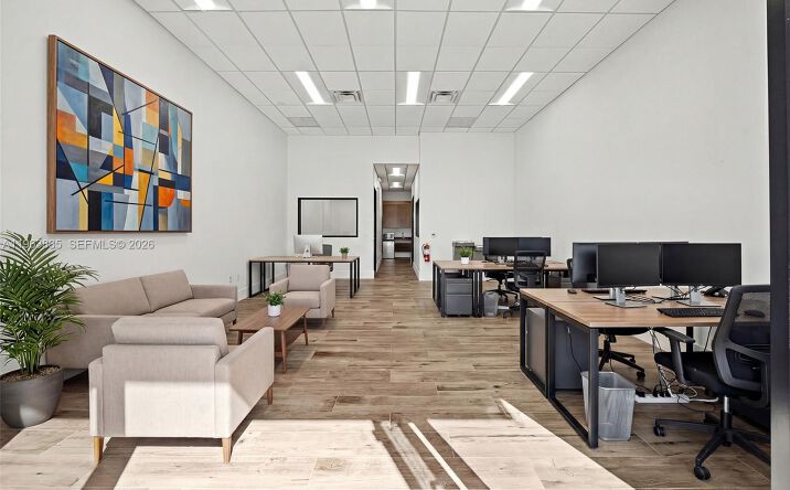 Pictures of Office property located at 1930 N 30th Road Suite 8, Hollywood, FL 33021 for lease - image #1