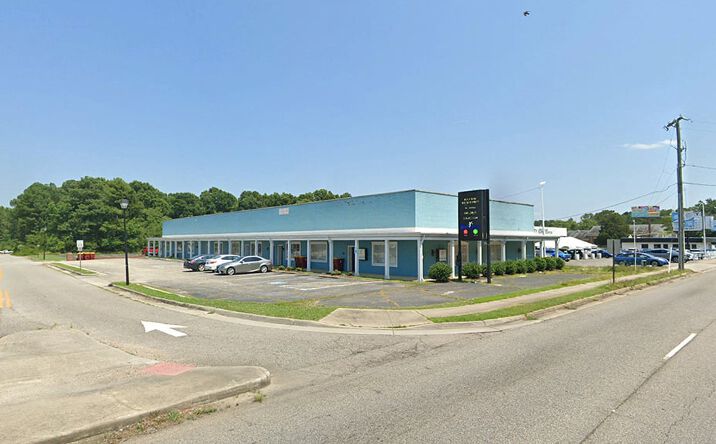 Pictures of Retail property located at 2825 S. Crater Road, Petersburg, VA 23805 for lease - image #1