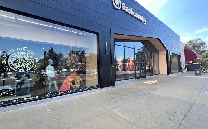 Pictures of Retail property located at 180 El Camino Real, Palo Alto, CA 94304 for lease - image #1