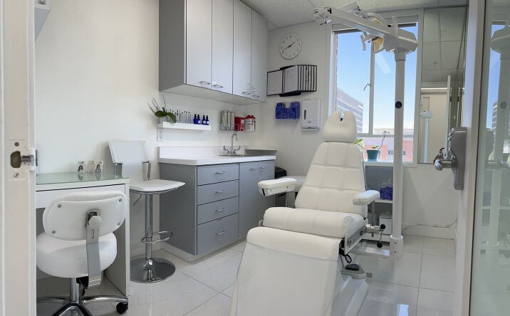 Pictures of Office property located at 435 N Bedford Dr, #405, Beverly Hills, CA 90210 for lease - image #1