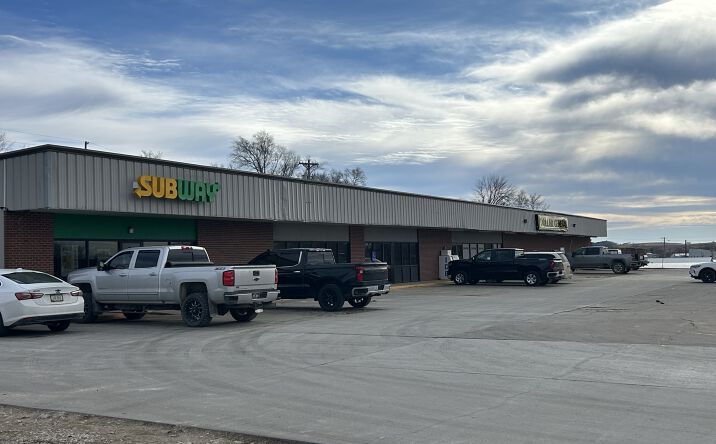 Pictures of Retail, Office, Restaurant property located at 116 N Market St, Audubon, IA 50025 for lease - image #1