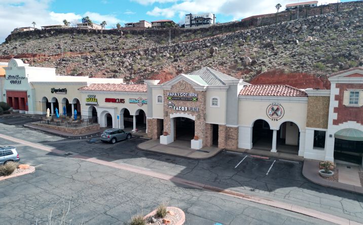 Pictures of Retail, Restaurant property located at 250 Red Cliffs Dr, St. George, UT 84790 for lease - image #1