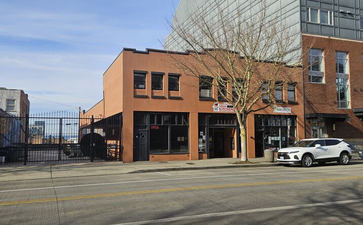 Pictures of Retail, Office, Restaurant property located at 2808 Hoyt Ave, Everett, WA 98201 for lease - image #1
