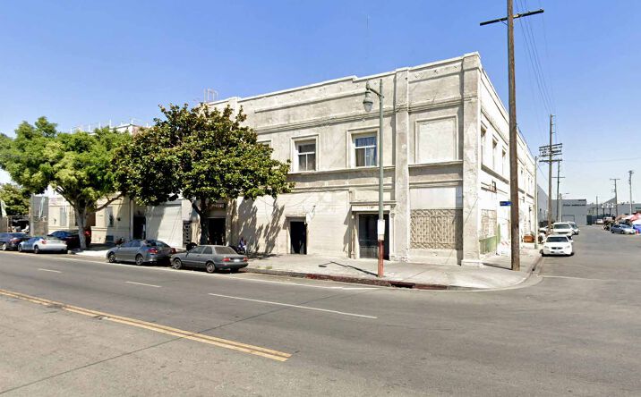 Pictures of Retail, Industrial property located at 3220 Main St, Los Angeles, CA 90007 for lease - image #1
