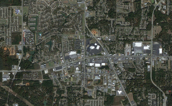 Pictures of Land property located at 4040 Watson Blvd, Warner Robins, GA 31093 for lease - image #1