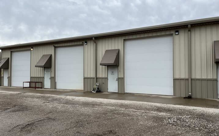 Pictures of Industrial property located at 217 S Starr Ln, Bellevue, IL 61604 for lease - image #1