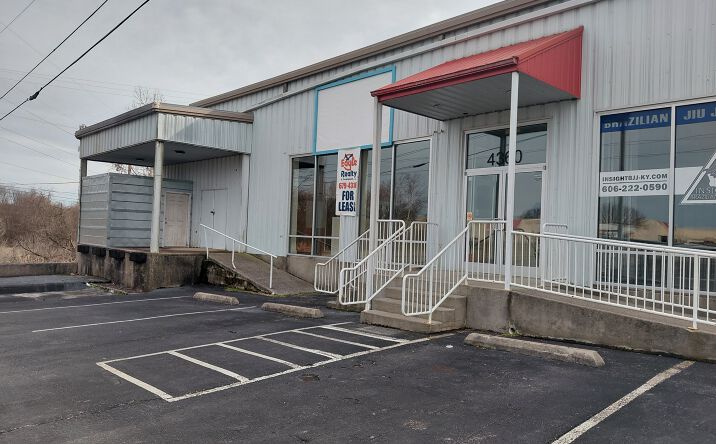 Pictures of Retail property located at 4360 S Hwy 27, Somerset, KY 42501 for lease - image #1
