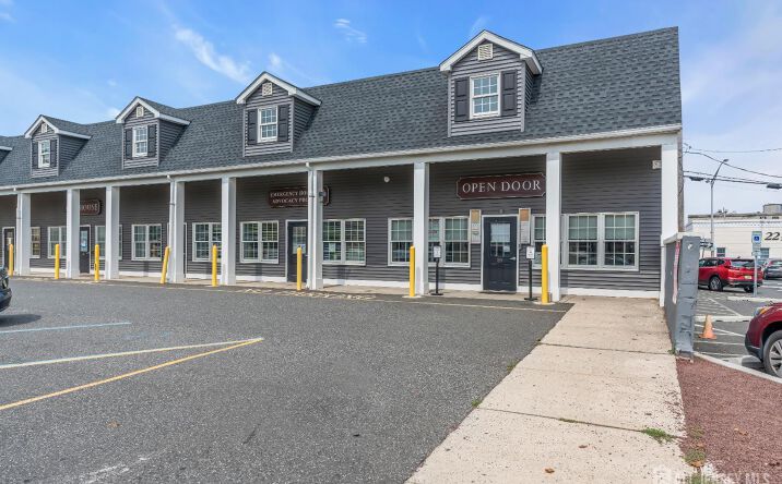 Pictures of Office, Retail property located at 39 Throckmorton Street, Freehold, NJ 07728 for lease - image #1