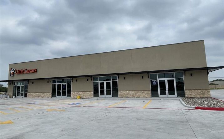 Pictures of Restaurant, Retail, Office property located at 6801 E State Hwy 107, Edinburg, TX 78542 for lease - image #1