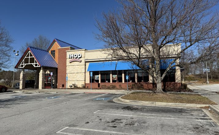 Pictures of Restaurant property located at 2910 Stonecrest Cir, Stonecrest, GA 30038 for lease - image #1