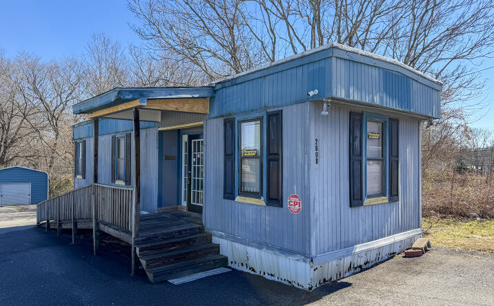 Pictures of Retail property located at 2608 N Cannon Blvd, Kannapolis, NC 28083 for lease - image #1