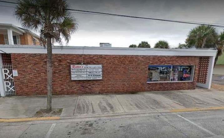 Pictures of Office, Retail property located at 120 E New York Ave, DeLand, FL 32724 for lease - image #1