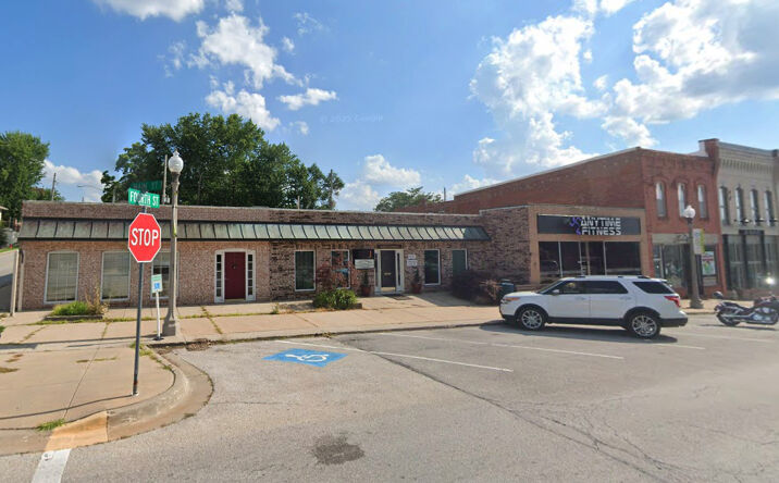 Pictures of Office property located at 355 Main St, Platte City, MO 64079 for lease - image #1