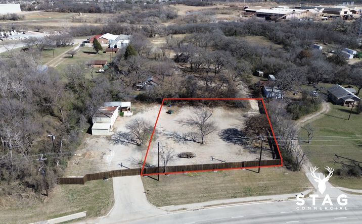 Pictures of Industrial property located at 1401 Fort Worth Dr, Denton, TX 76205 for lease - image #1