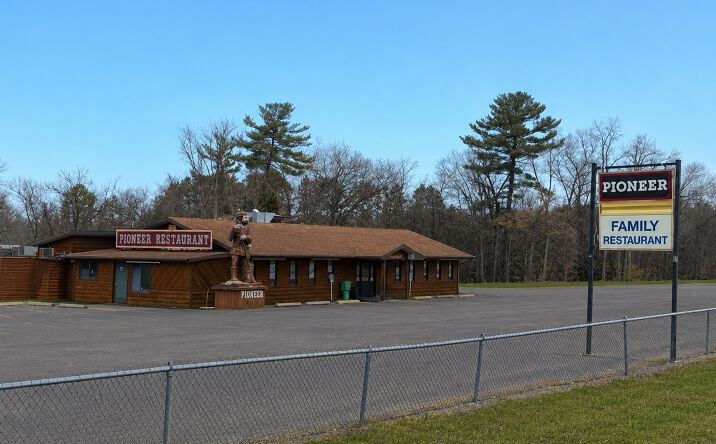 Pictures of Restaurant, Retail property located at 244 N Pioneer Park Rd, Westfield, WI 53964 for lease - image #1