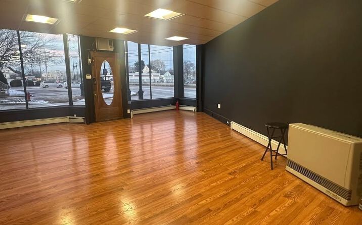 Pictures of Retail, Office, Industrial property located at 65 Hanson St, Rochester, NH 03867 for lease - image #1