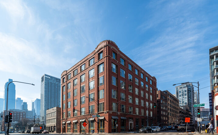 Pictures of Retail, Office, Restaurant property located at 343 W Erie St, Chicago, IL 60654 for lease - image #1
