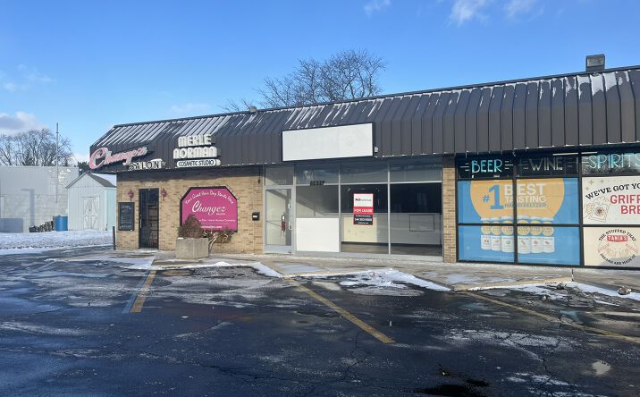 Pictures of Retail property located at 3208 Crooks Rd, Royal Oak, MI 48073 for lease - image #1