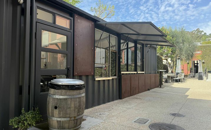 Pictures of Retail property located at 320 E Main St, Ventura, CA 93001 for lease - image #1