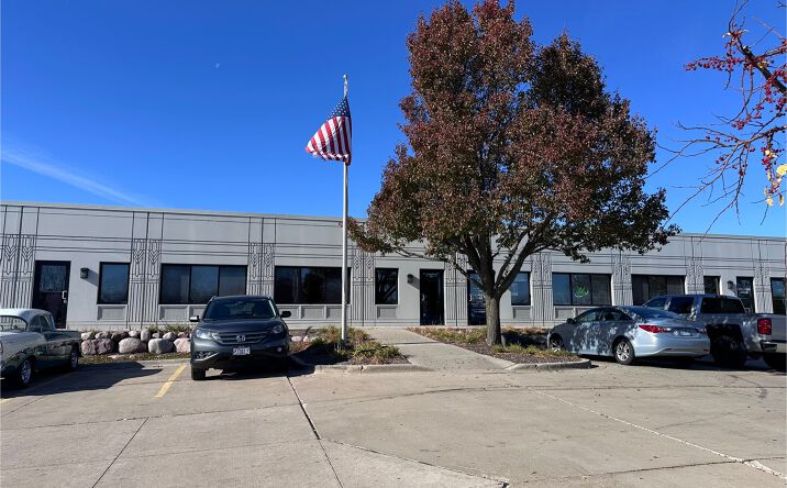 Pictures of Office, Industrial property located at 721 Ridgeview Dr, McHenry, IL 60050 for lease - image #1