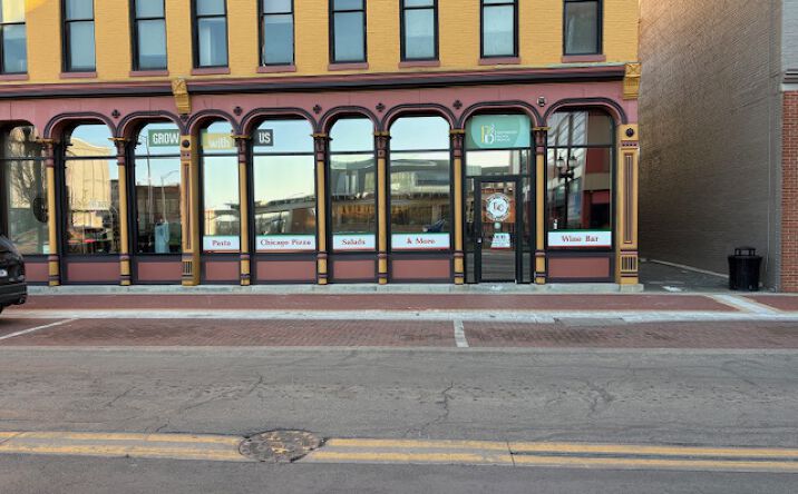 Pictures of Restaurant property located at 112 S Walnut St, Muncie, IN 47305 for lease - image #1