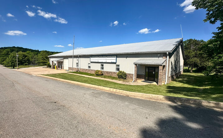 Pictures of Industrial, Office property located at 8110 W Ford Springs Rd, Bentonville, AR 72712 for lease - image #1