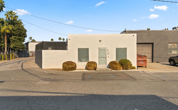 Pictures of Retail, Office property located at 5927 Blackwelder St, Culver City, CA 90232 for lease - image #1