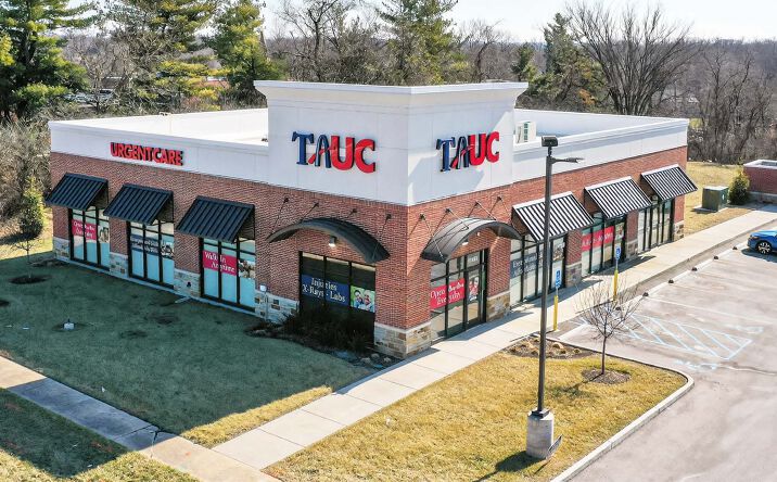 Pictures of Retail property located at 13426 Olive Blvd, Chesterfield, MO 63017 for lease - image #1
