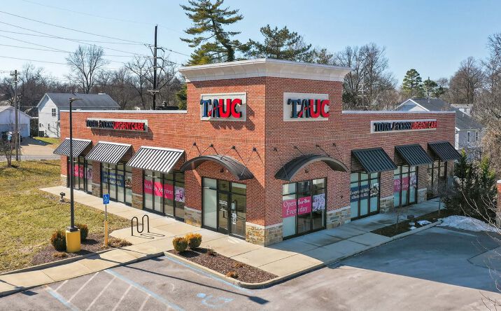 Pictures of Retail property located at 915 North Kirkwood Rd, Kirkwood, MO 63122 for lease - image #1