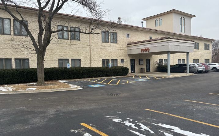 Pictures of Office property located at 1999 75th Street 202, Woodridge, IL 60517 for lease - image #1