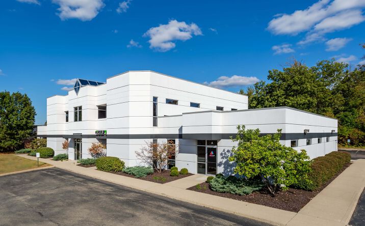 Pictures of Office property located at 11126 Kenwood Rd, Blue Ash, OH 45242 for lease - image #1