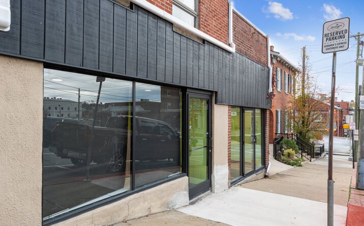 Pictures of Retail, Office, Restaurant property located at 15 E Pittsburgh St, Greensburg, PA 15601 for lease - image #1