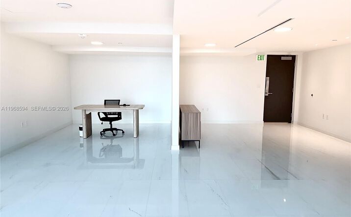 Pictures of Office property located at 300 Biscayne Blvd Way # 303, Miami, FL 33131 for lease - image #1