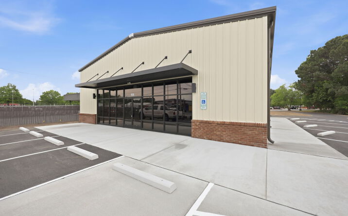 Pictures of Industrial property located at 106 Trade St, Greenville, NC 27834 for lease - image #1