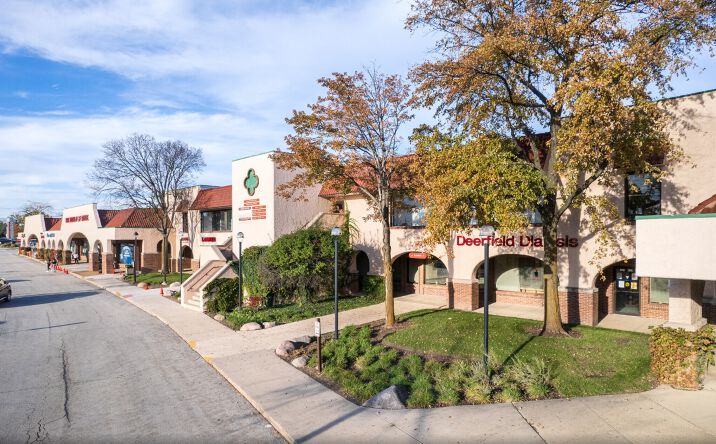 Pictures of Retail, Office property located at 401 Lake Cook Rd, Deerfield, IL 60015 for lease - image #1