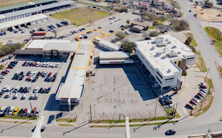 Pictures of Office, Industrial property located at 9600 N Interstate 35, San Antonio, TX 78233 for lease - image #1