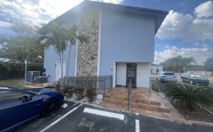 Pictures of Office property located at 1708 N Federal Hwy, Lake Worth Beach, FL 33460 for lease - image #1
