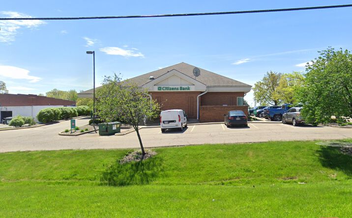 Pictures of Retail property located at 1165 E Waterloo Rd, Akron, OH 44306 for lease - image #1