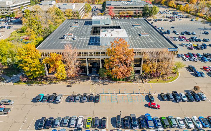 Pictures of Office property located at 30100 Telegraph Rd, Franklin, MI 48025 for lease - image #1
