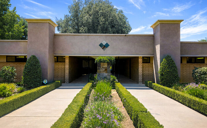 Pictures of Office property located at 2936 N. Fresno Street, Fresno, CA 93703 for lease - image #1