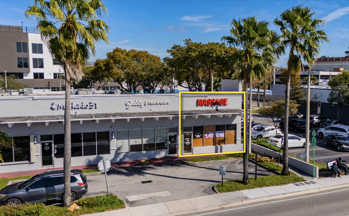 Pictures of Retail property located at 1131 NE 163rd St, North Miami Beach, FL 33162 for lease - image #1