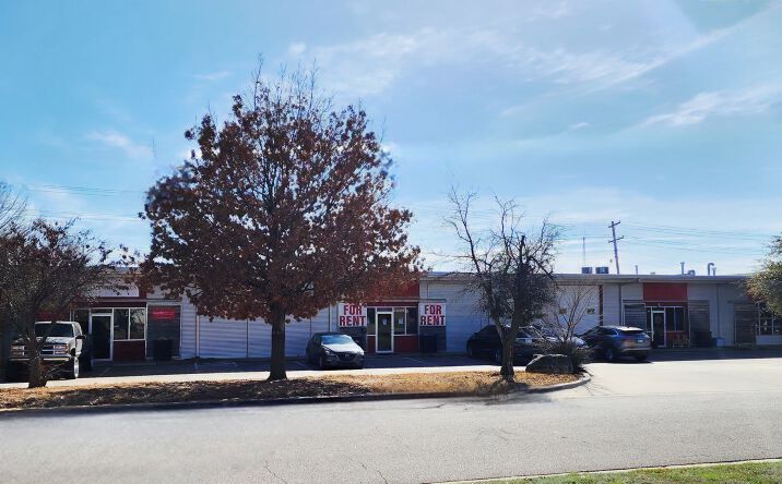 Pictures of Industrial property located at 44 NE 51st St, Oklahoma City, OK 73105 for lease - image #1