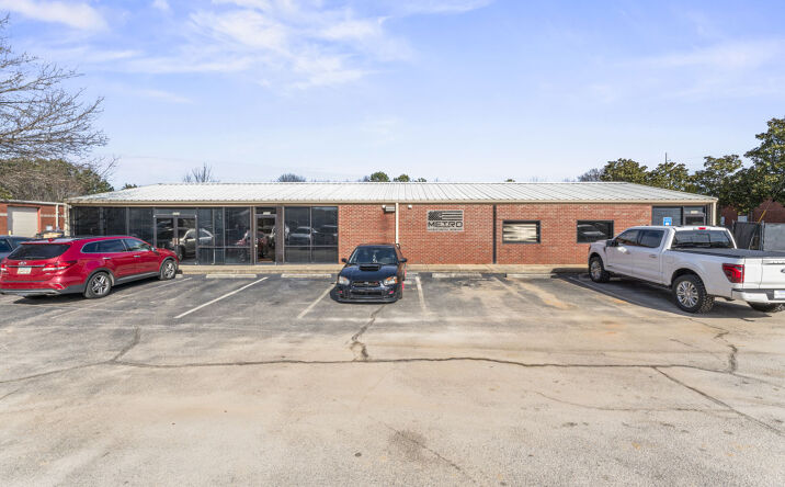 Pictures of Industrial, Office property located at 2200-2204 Commerce Pl, McDonough, GA 30253 for lease - image #1