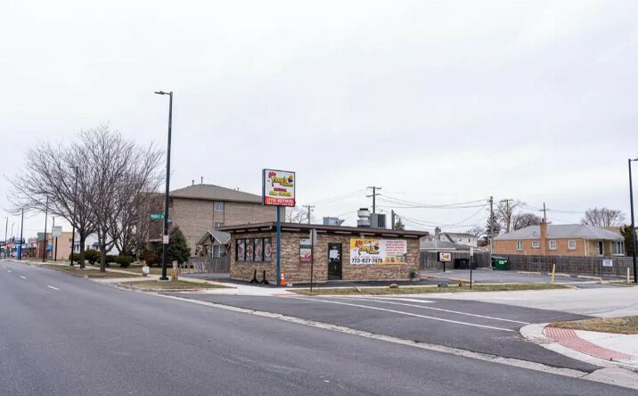 Pictures of Retail property located at 6300 W 79th St, Burbank, IL 60459 for lease - image #1
