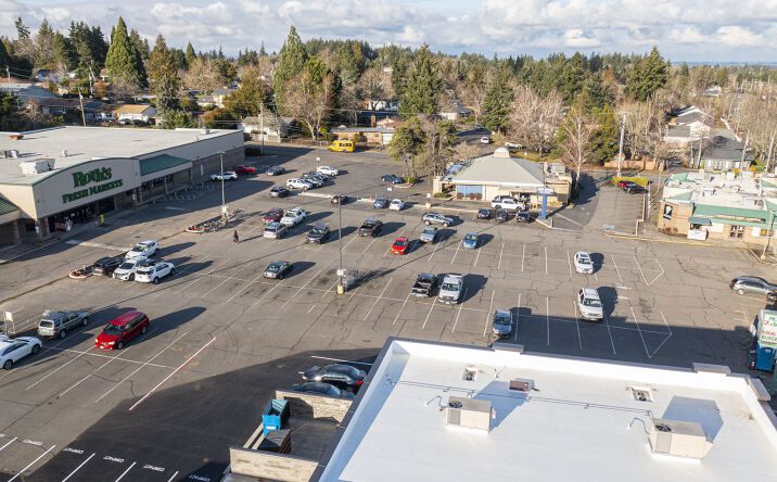 Pictures of Retail, Office property located at 798 Cunningham Ln S, Salem, OR 97302 for lease - image #1