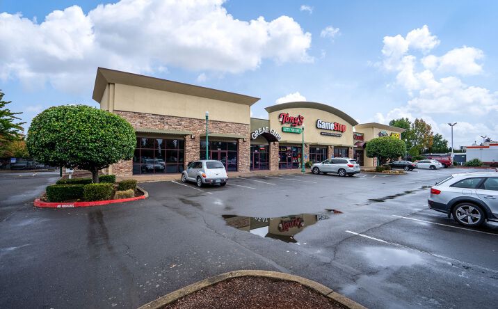 Pictures of Retail property located at 3815 Devonshire Ave NE, Brooks, OR 97305 for lease - image #1