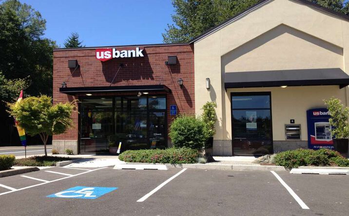 Pictures of Retail property located at 19064 Willamette Dr, West Linn, OR 97068 for lease - image #1