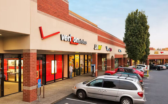 Pictures of Retail property located at 9738 SE Washington St, Portland, OR 97216 for lease - image #1