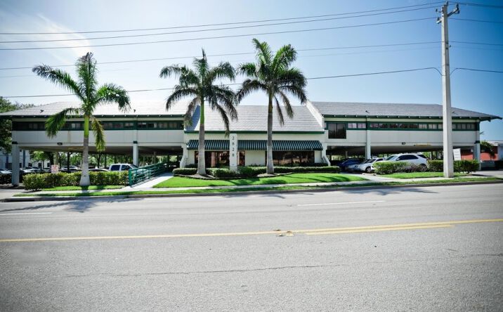 Pictures of Office property located at 2828 S Seacrest Blvd, Boynton Beach, FL 33435 for lease - image #1